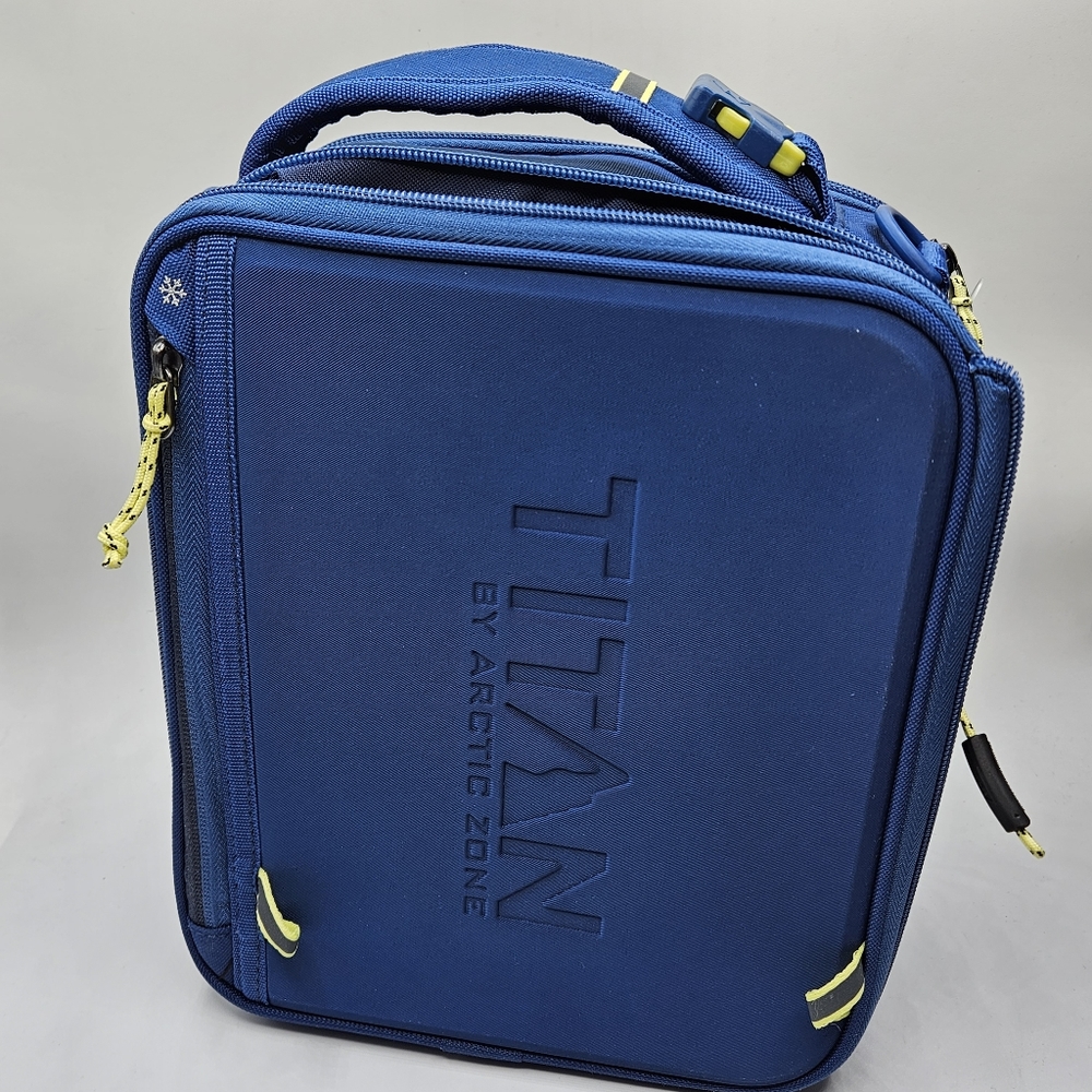 New titan deep freeze expandable lunchbox with container and 2 Ice walls - Picture 14 of 15